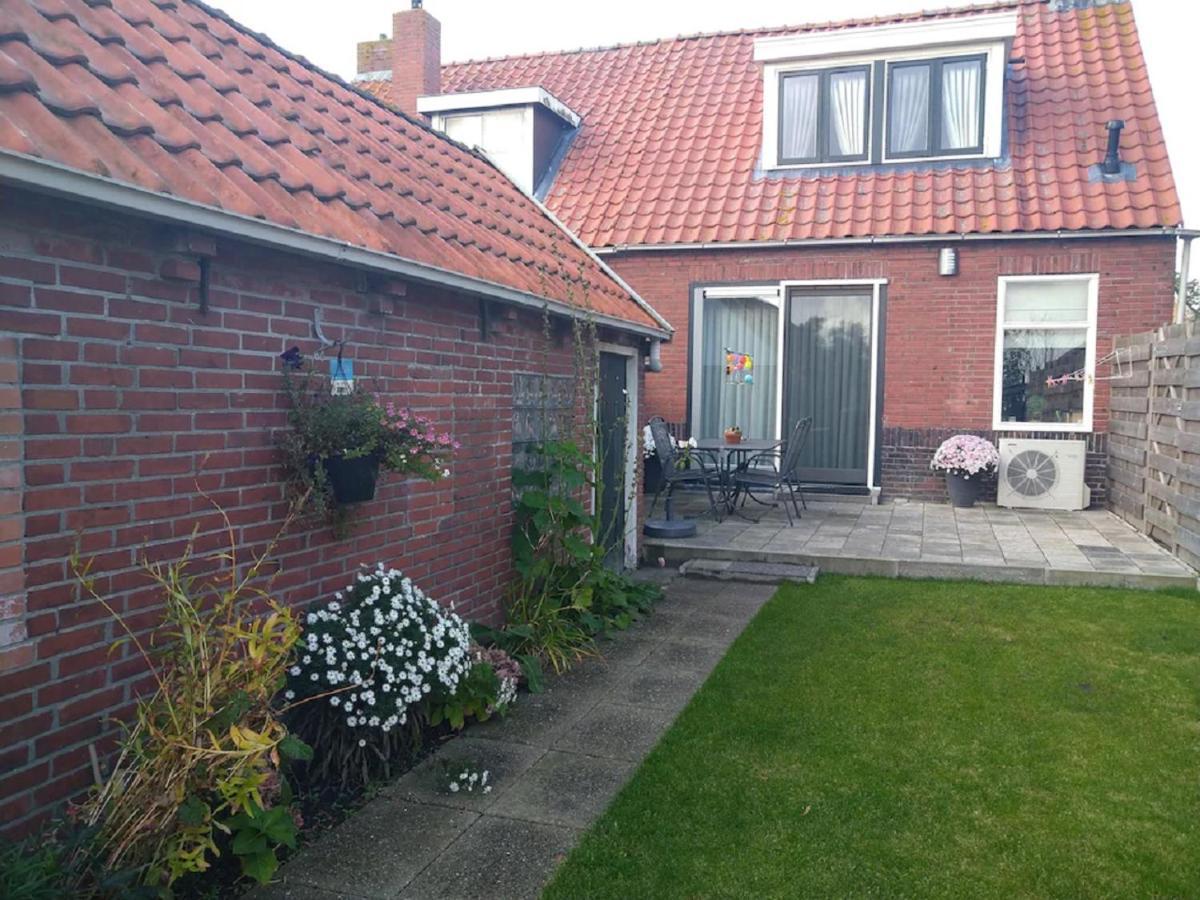 Bed En Breakfast Uitrust Lauwerzijl エクステリア 写真